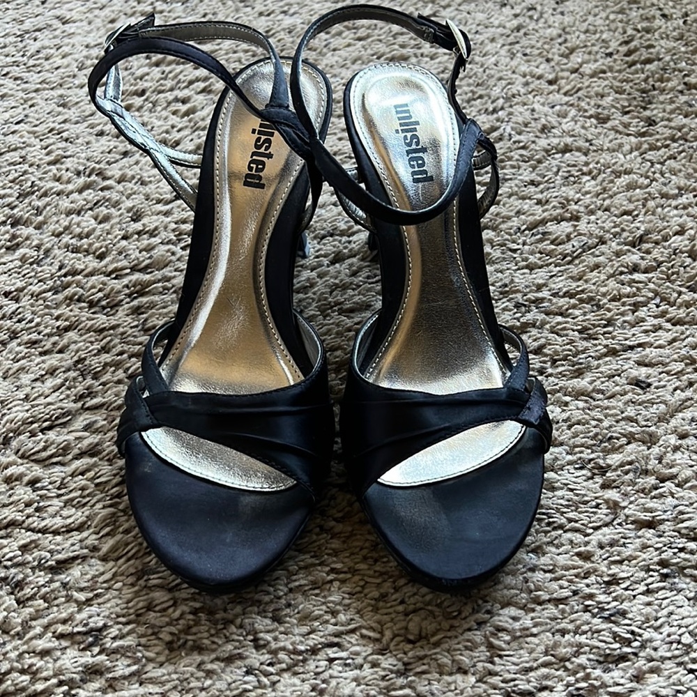 Black strappy heals